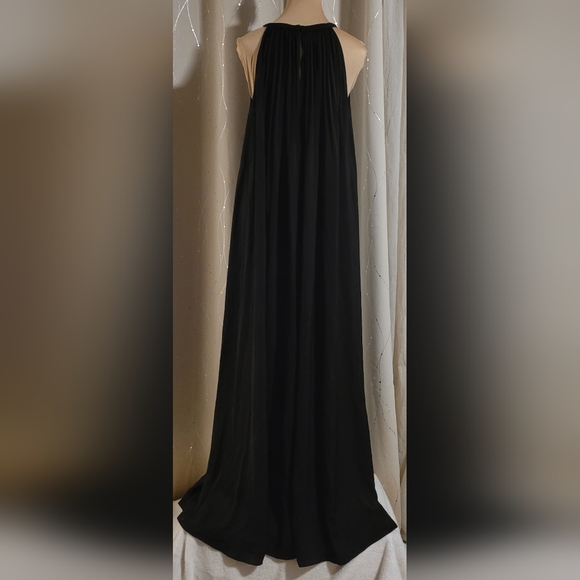 ​Vince. Black Sunburst Pleated Neck Halter Maxi Dress - 10 - Picture 3 of 15